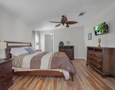 701 Coral Drive - Photo Thumbnail 13