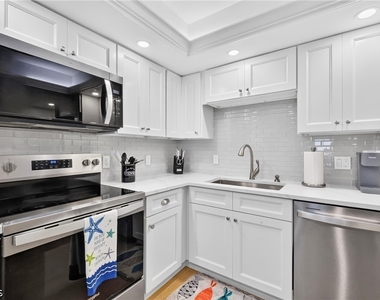 100 Estero Boulevard - Photo Thumbnail 7