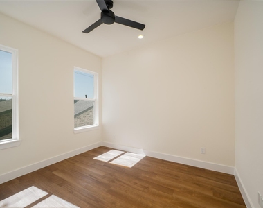 8908 Knoll Branch Dr Drive - Photo Thumbnail 16