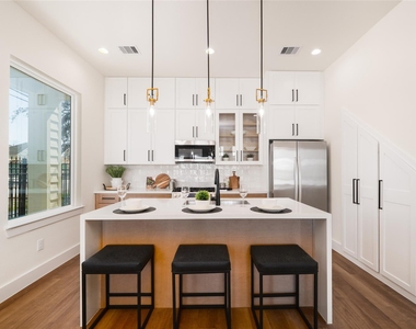 8908 Knoll Branch Dr Drive - Photo Thumbnail 2