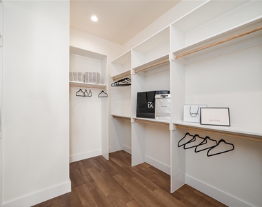 8908 Knoll Branch Dr Drive - Photo Thumbnail 12