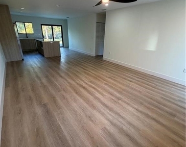3619 Poplar Way - Photo Thumbnail 3
