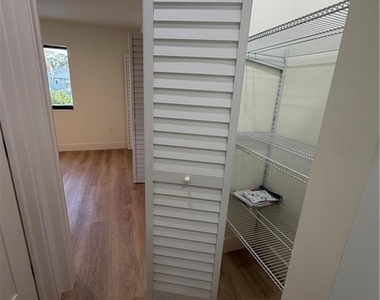 3619 Poplar Way - Photo Thumbnail 14
