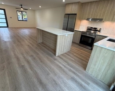 3619 Poplar Way - Photo Thumbnail 8
