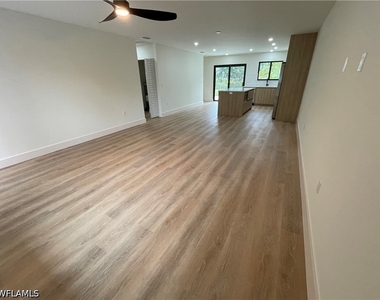 3619 Poplar Way - Photo Thumbnail 2