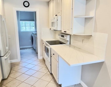5669 Cove Circle - Photo Thumbnail 7