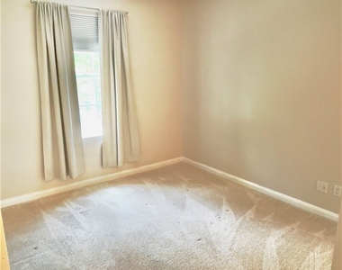 5669 Cove Circle - Photo Thumbnail 16