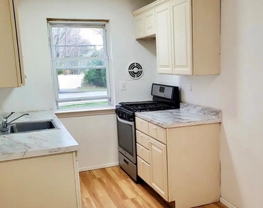 62 Regency - Photo Thumbnail 2