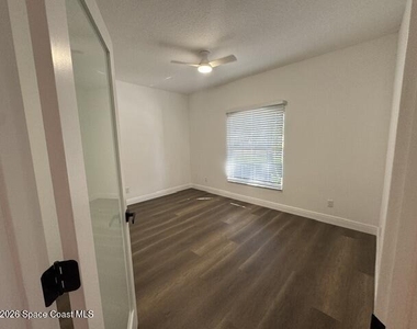 982 Villa Drive - Photo Thumbnail 6
