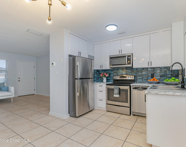 1029 Park Drive - Photo Thumbnail 5