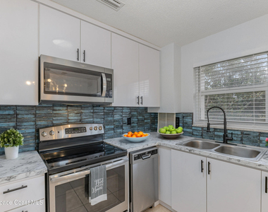 1029 Park Drive - Photo Thumbnail 4