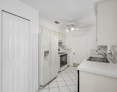 7175 Durban Avenue - Photo Thumbnail 8
