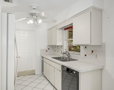 7175 Durban Avenue - Photo Thumbnail 11