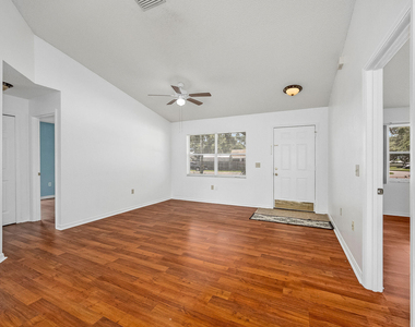 7175 Durban Avenue - Photo Thumbnail 5