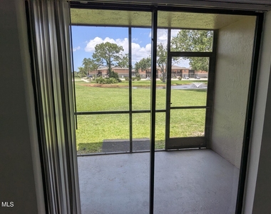 1606 University Lane - Photo Thumbnail 9