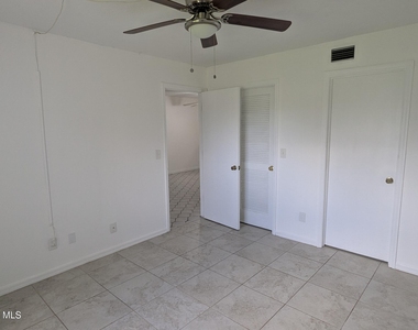 1606 University Lane - Photo Thumbnail 23