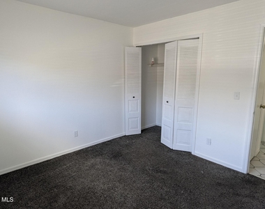 1606 University Lane - Photo Thumbnail 12