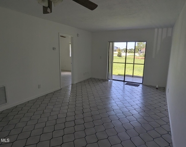1606 University Lane - Photo Thumbnail 7