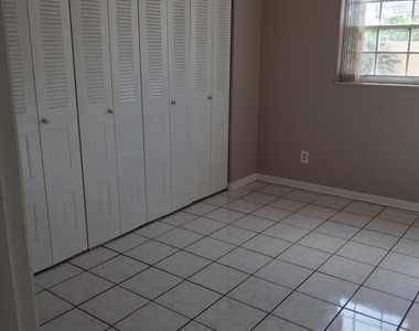 1641 Sunny Brook Lane - Photo Thumbnail 18