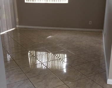 1609 Sunny Brook Lane - Photo Thumbnail 13