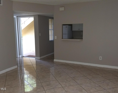 1609 Sunny Brook Lane - Photo Thumbnail 14