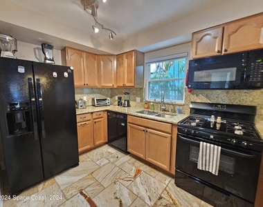 1750 E Central Avenue - Photo Thumbnail 5
