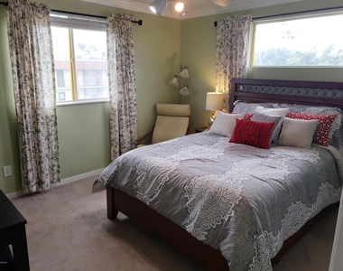 250 Saint Lucie Lane - Photo Thumbnail 2