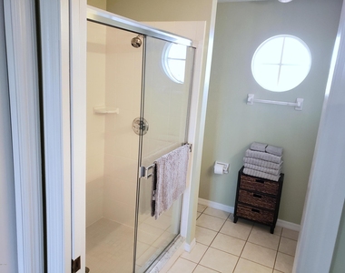 250 Saint Lucie Lane - Photo Thumbnail 7