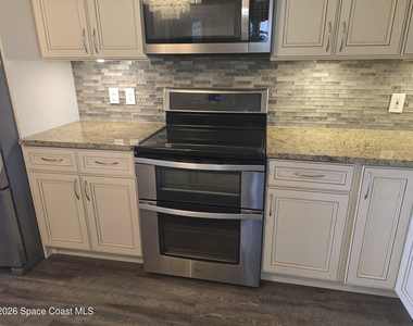 250 Saint Lucie Lane - Photo Thumbnail 28