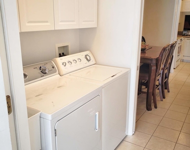 250 Saint Lucie Lane - Photo Thumbnail 17