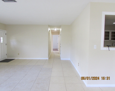 211 W Laila Drive - Photo Thumbnail 15