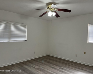 211 W Laila Drive - Photo Thumbnail 28