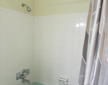 211 W Laila Drive - Photo Thumbnail 19