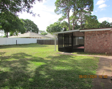 211 W Laila Drive - Photo Thumbnail 33