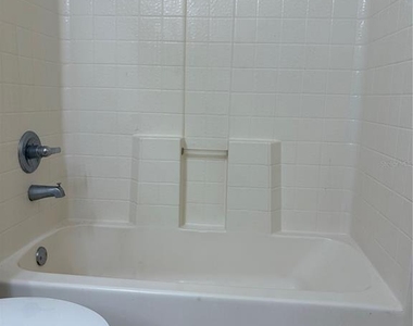 530 Belltower Avenue - Photo Thumbnail 5