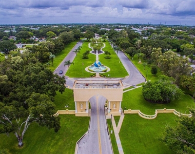 2462 Brazilia Drive - Photo Thumbnail 30