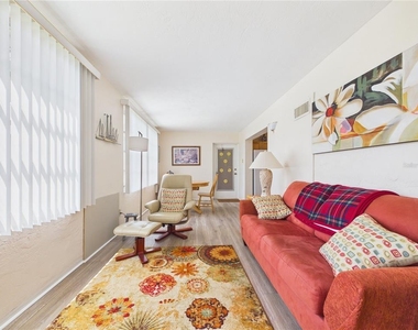 2462 Brazilia Drive - Photo Thumbnail 10