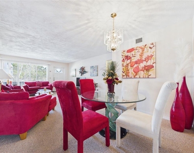 2462 Brazilia Drive - Photo Thumbnail 5