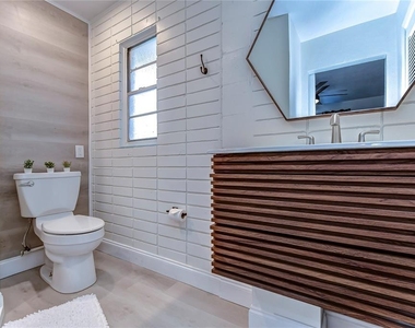 4701 N Willis Street - Photo Thumbnail 35