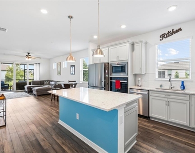9454 Ballaster Pointe Loop - Photo Thumbnail 9