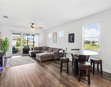 9454 Ballaster Pointe Loop - Photo Thumbnail 15