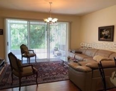 948 Vista Cay Court - Photo Thumbnail 4