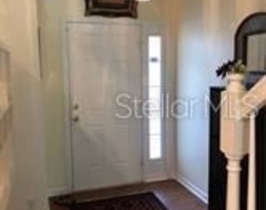 948 Vista Cay Court - Photo Thumbnail 2