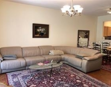 948 Vista Cay Court - Photo Thumbnail 5