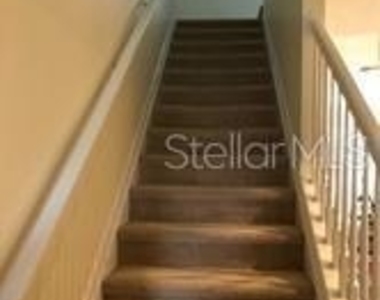 948 Vista Cay Court - Photo Thumbnail 9