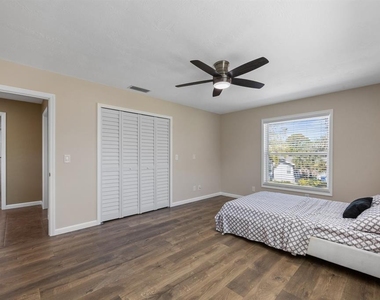 4038 Harrisburg - Photo Thumbnail 27