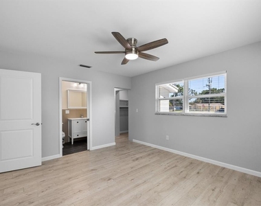 4038 Harrisburg - Photo Thumbnail 14