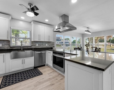 4038 Harrisburg - Photo Thumbnail 7