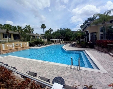 10025 Courtney Palms Boulevard - Photo Thumbnail 4