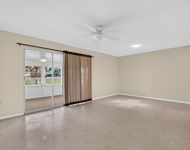 705 Thunderbird Avenue - Photo Thumbnail 30